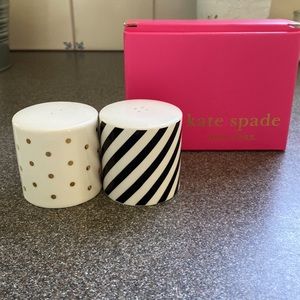 Kate spade Fairmount Park gold dot salt and pepper shaker set
